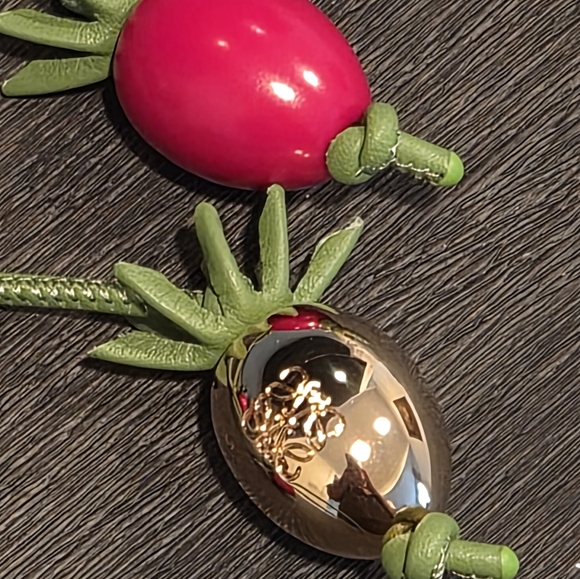 Loewe Vine Charm Cherry Tomatoes - Picture 6 of 7